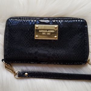 Michael Kors black wrislet wallet